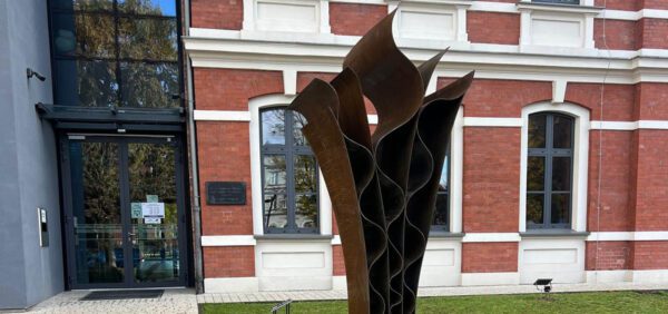 Corten Pomnik Fale Leszno - cortena.pl